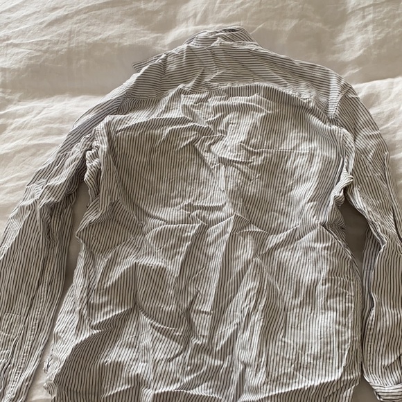 Aritzia blouse like new - Picture 3 of 5